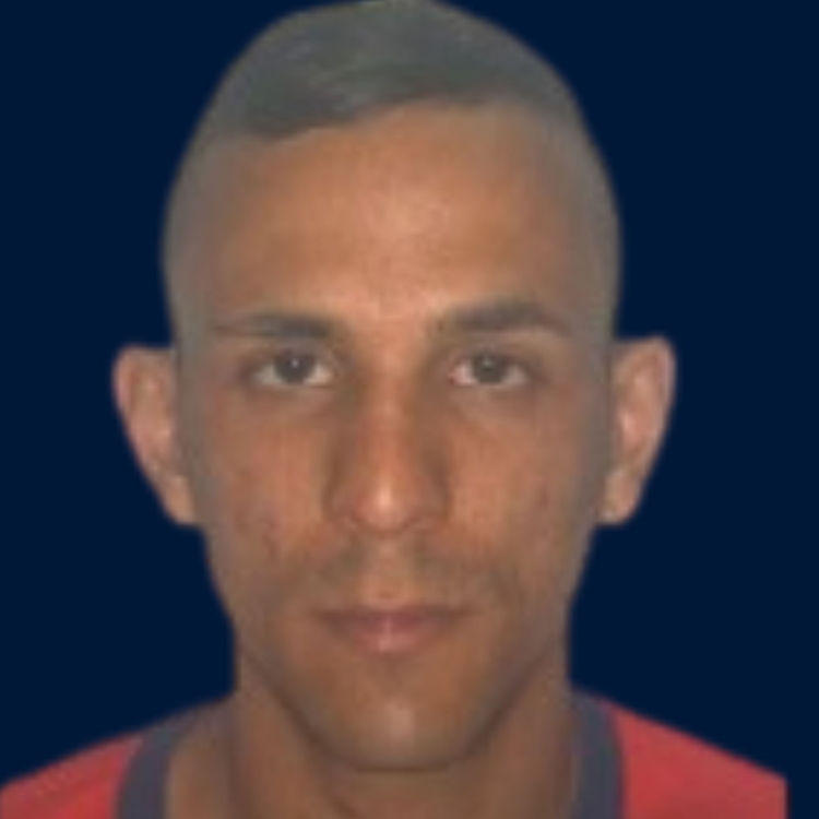 Homem quebra garrafa na cabeça de jovem após investidas rejeitadas no Amazonas