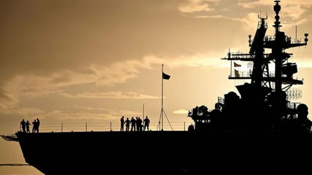 Estados Unidos anunciam novas medidas contra petroleiros venezuelanos e aumentam pressão sobre Maduro.