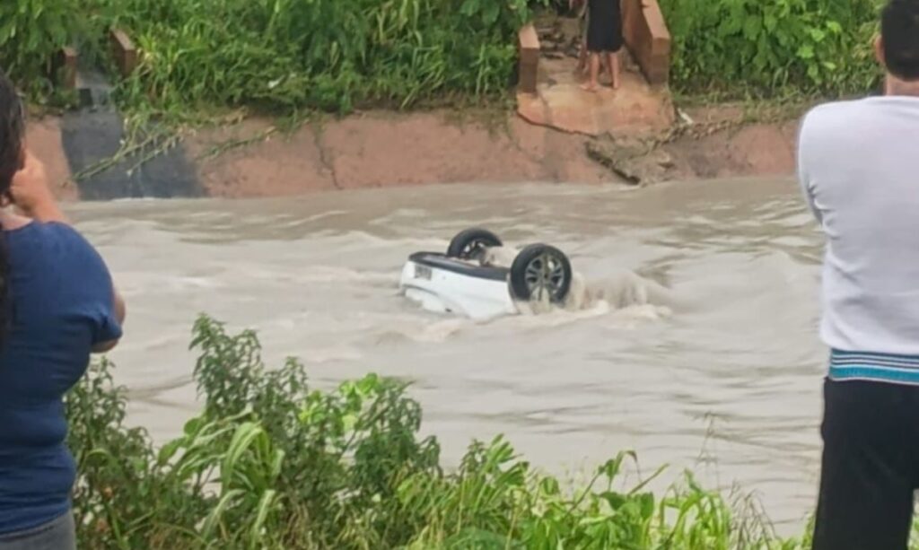 Jovem salvo de veículo arrastado pela chuva é vítima fatal ao chegar em hospital de Manaus