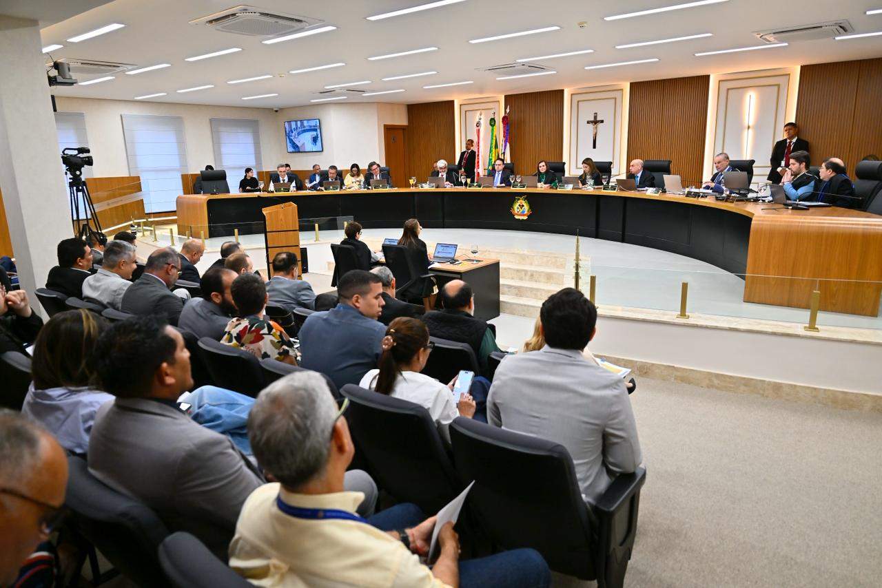 TCE-AM protela deliberação e análise das contas da capital amazonense continua em aberto após solicitação