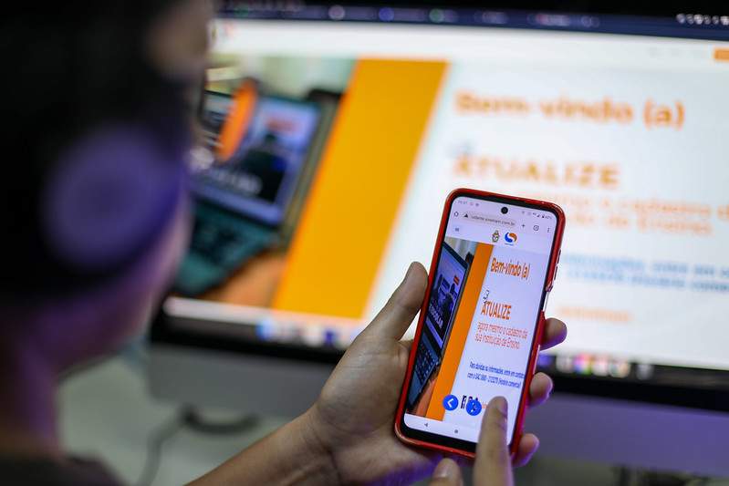 Prefeitura de Manaus orienta alunos sobre inscrição e renovação do passe estudantil 2026 no transporte público