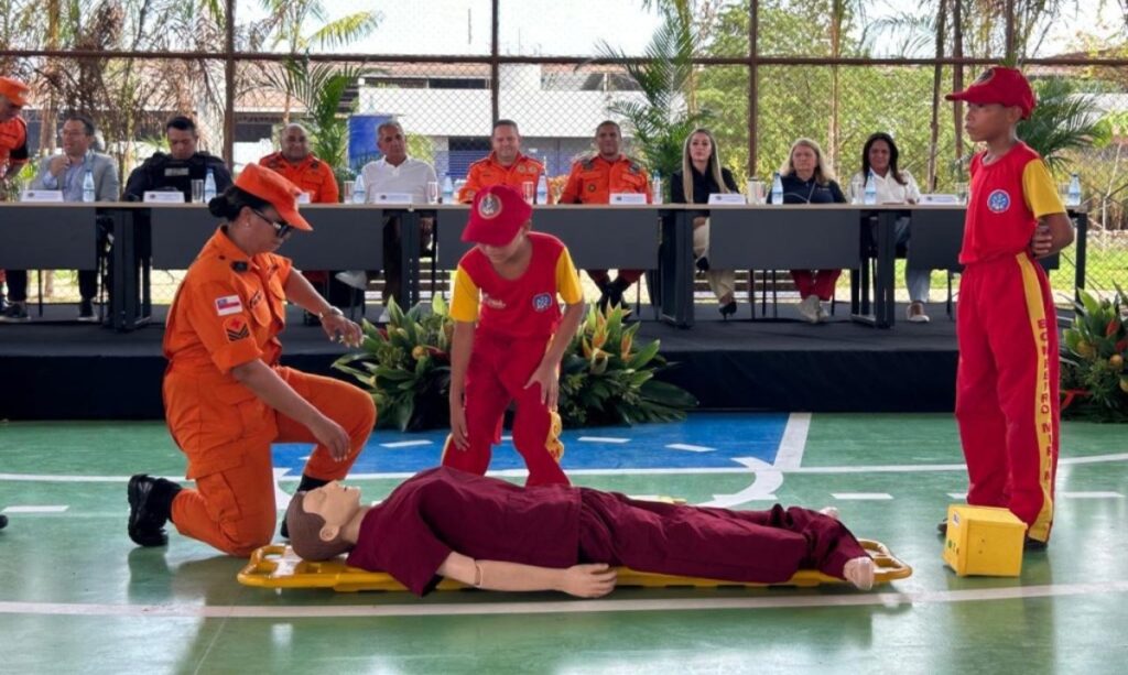 Prazo para inscrições no programa Bombeiro Mirim é prorrogado até o final da semana em diversas cidades do Amazonas.