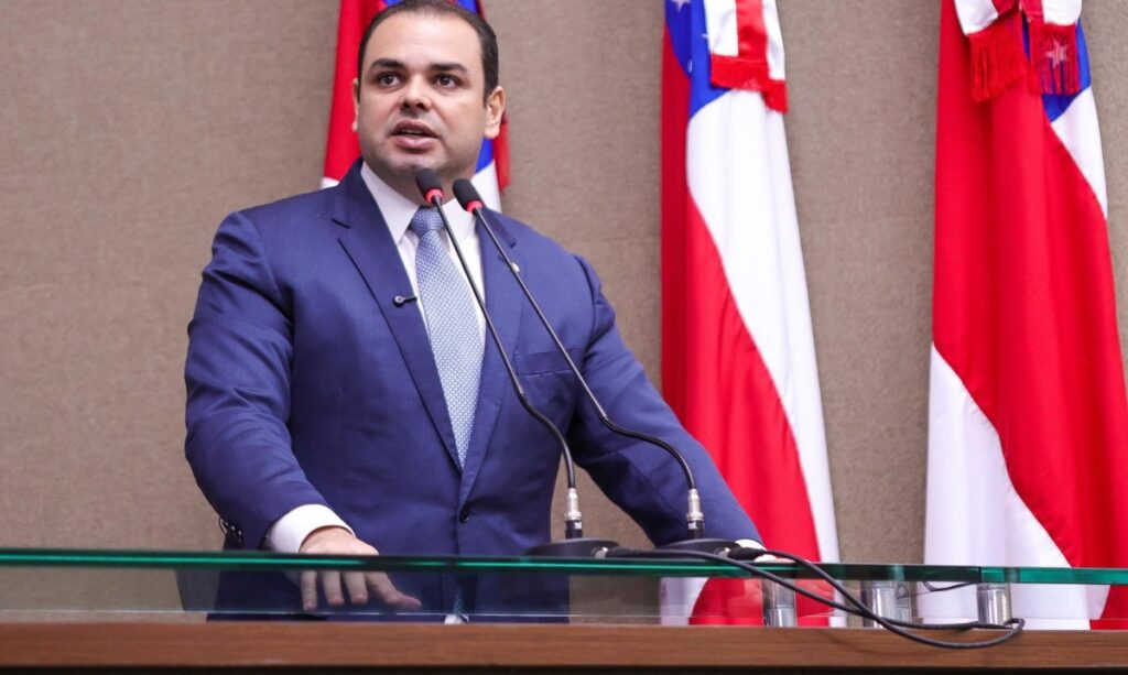 Proposta de lei de Roberto Cidade busca impulsionar inovação e oportunidades no interior do Estado para os jovens