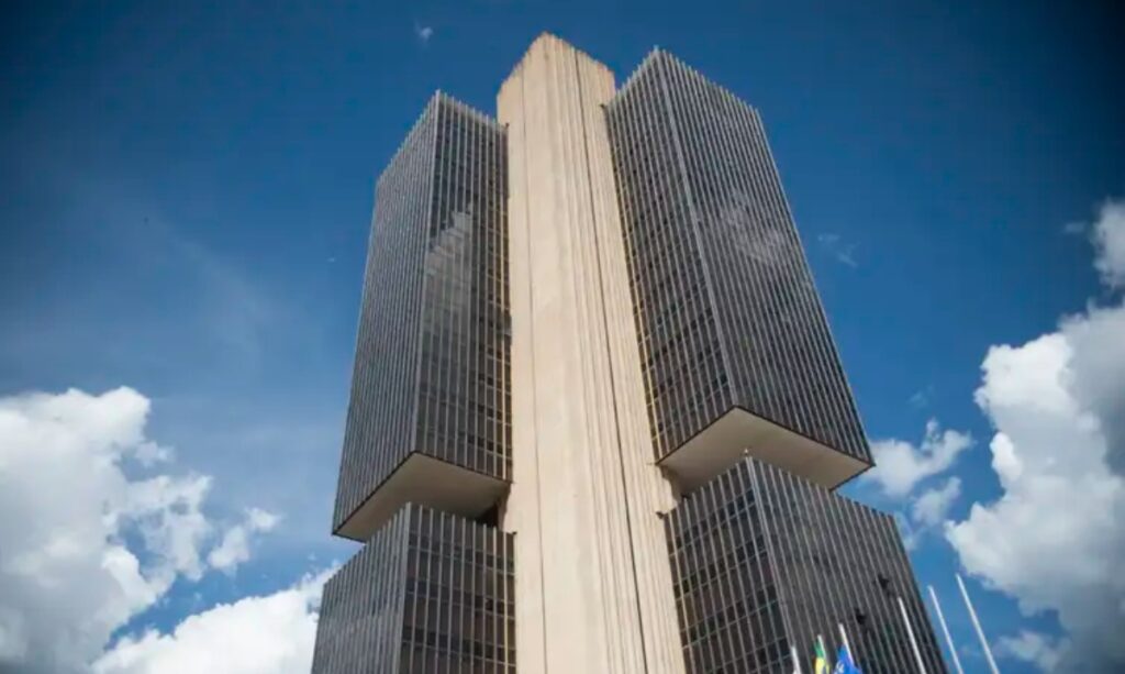 Copom decidirá sobre manutenção da Taxa Selic mesmo com quórum reduzido.