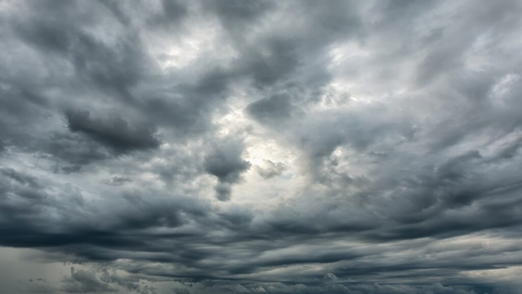 Previsão Meteorológica: Chuvas intensas e rajadas de vento são esperadas em todo Estado do Amazonas no dia de hoje (7)