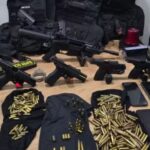 Policiais Militares detidos sob acusação de tentativa de roubo de grande quantidade de drogas no Rio Negro.