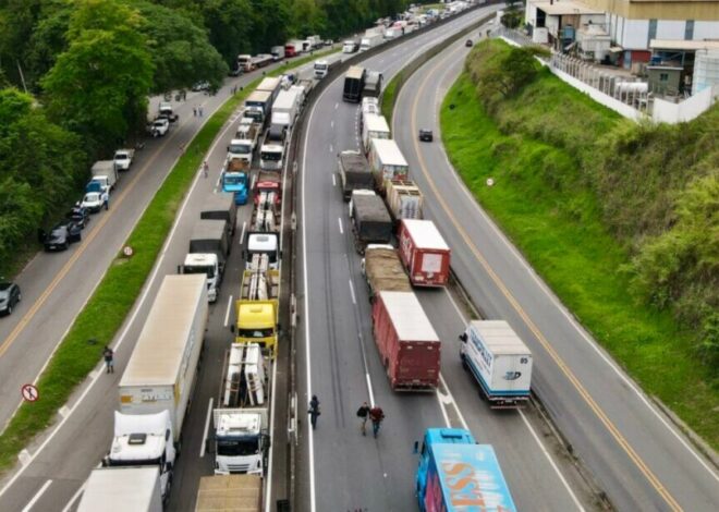 Greve dos caminhoneiros ameaça o país em meio à insatisfação com aumento do diesel e exige posicionamento imediato das autoridades.