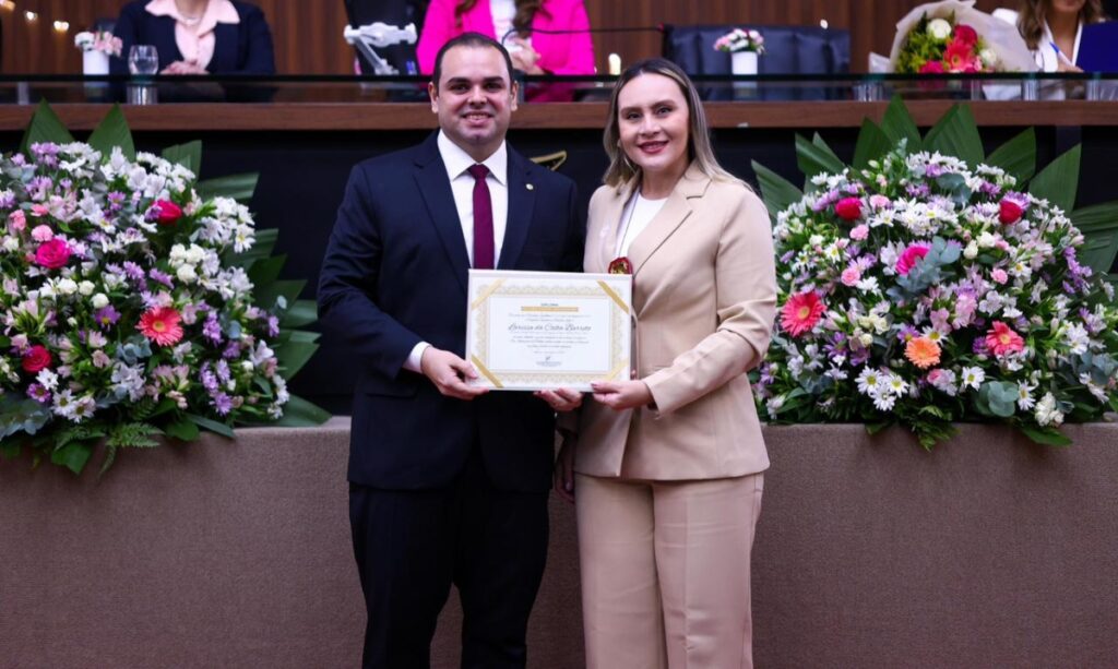 Roberto Cidade preside Sessão Especial na Aleam em homenagem a Mulheres Cidadãs do Amazonas.