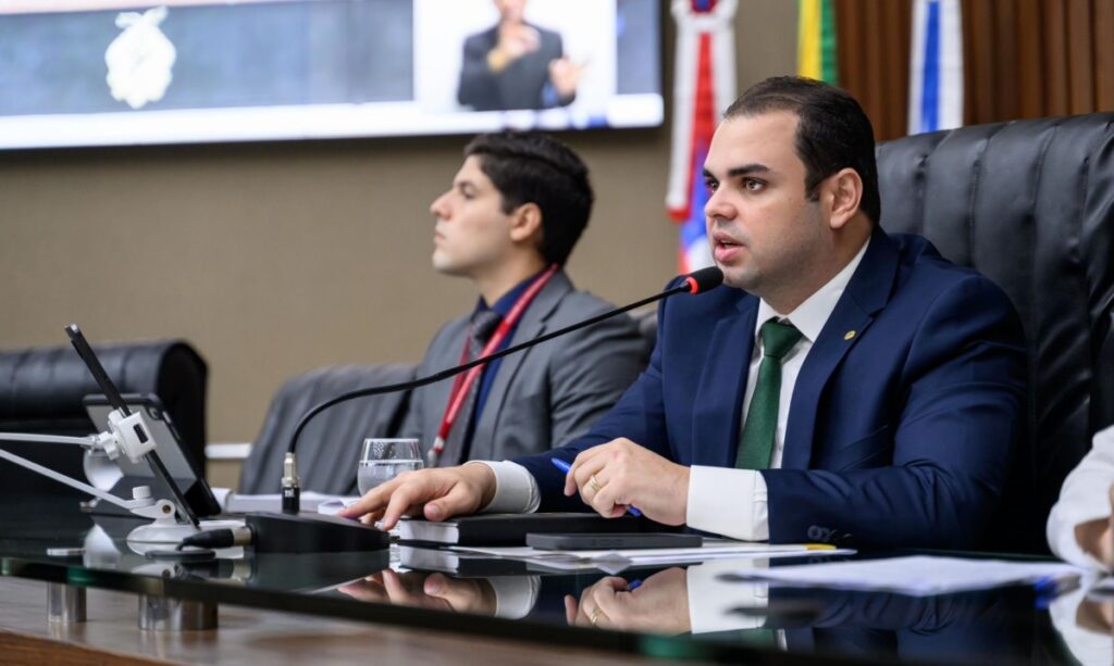 Roberto Cidade adverte sobre necessidade de transparência nos postos de combustíveis em relação aos meios de pagamento