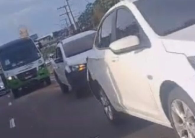 Acidente em série causa congestionamento na Torquato Tapajós durante a manhã de hoje