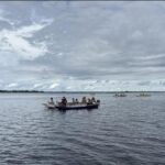 Bombeiros reiniciam operações para localizar idoso sumido após acidente fluvial no interior do Amazonas