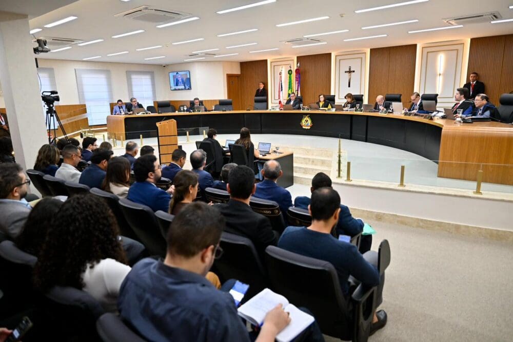 TCE-AM reafirma penalidade a ex-prefeito ao indeferir apelação sobre contratações de funcionários